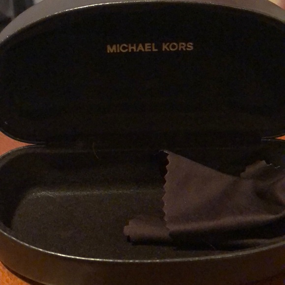 Sunglass case - Picture 2 of 3